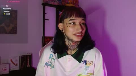 sharaross1 online show from 27, 2, 2026