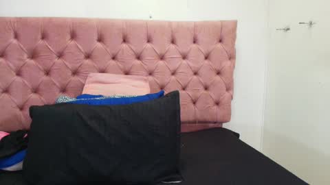 Sharlott online show from 17, 1, 2025