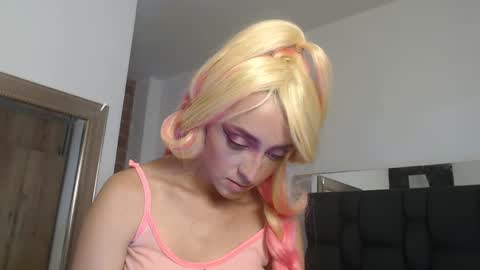 Snapshot of sharlotte__boobs chatting on 10, 3, 2025 Sharlotte online show from 10, 3, 2025