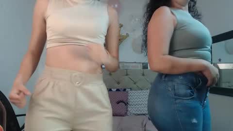 Snapshot of sharlotte__jones chatting on 18, 1, 2025 Sara online show from 18, 1, 2025