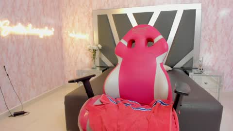 Snapshot of sharon_ass_hot chatting on 3, 12, 2024 SHARON online show from 3, 12, 2024