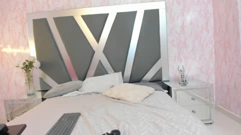 Snapshot of sharon_ass_hot chatting on 9, 12, 2024 SHARON online show from 9, 12, 2024