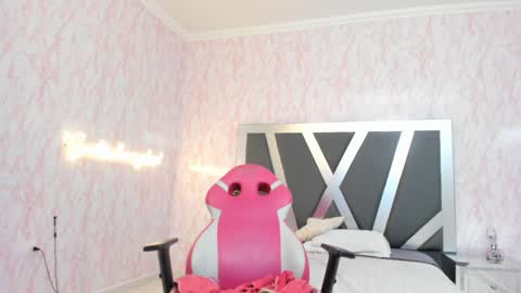 Snapshot of sharon_ass_hot chatting on 15, 12, 2024 SHARON online show from 15, 12, 2024