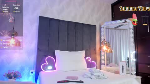 Snapshot of sharonn___ chatting on 31, 1, 2025 Sharon online show from 31, 1, 2025