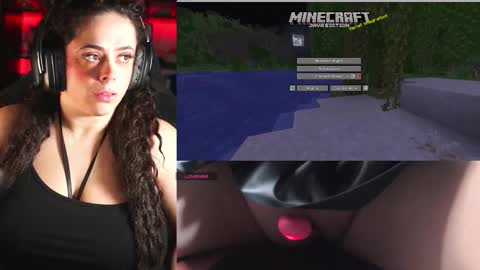 Snapshot of sharonurb3x chatting on 3, 3, 2026 sharonurb3x online show from 3, 3, 2026