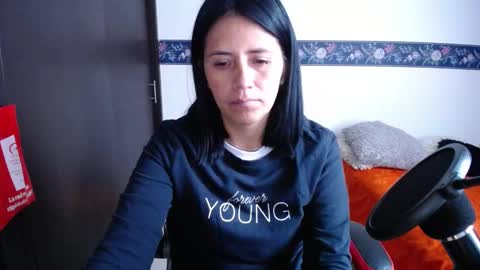 Snapshot of sharoon__cherry_ chatting on 8, 10, 2025 sharon online show from 8, 10, 2025