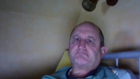 Snapshot of sharpshoder chatting on 10, 1, 2025 Peter online show from 10, 1, 2025