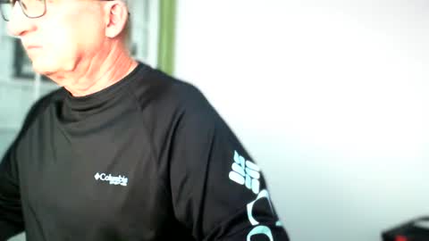 shaved4good online show from 4, 1, 2025