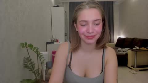 Snapshot of shawty__mariaa chatting on 3, 10, 2025 shawty__mariaa online show from 3, 10, 2025