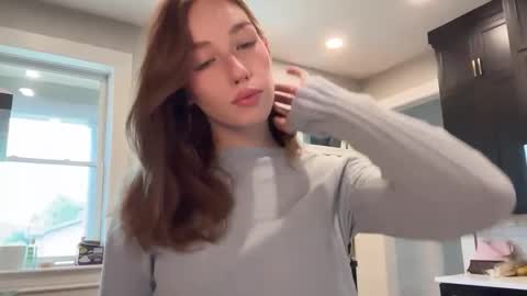 Snapshot of sheababyyy chatting on 31, 5, 2026 Shea xx online show from 31, 5, 2026