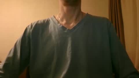 Snapshot of shedevr02 chatting on 1, 2, 2026 Roger online show from 1, 2, 2026