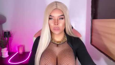 sheenafrost online show from 10, 4, 2026