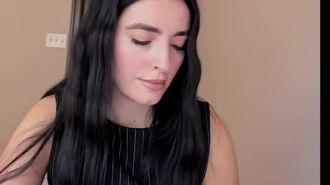 sheisallthat online show from 8, 11, 2025