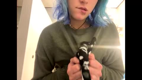 Shelby holes online show from 11, 1, 2025