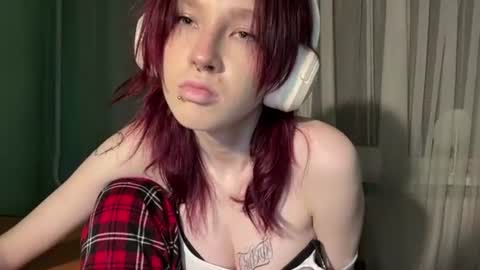 Snapshot of shellaatterbury chatting on 7, 7, 2026 Peggy online show from 7, 7, 2026