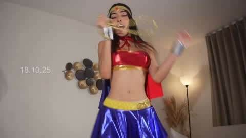  In instagram shena nomy online show from 18, 10, 2025