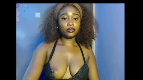 Snapshot of shena_xnomy chatting on 23, 6, 2026 Favour online show from 23, 6, 2026