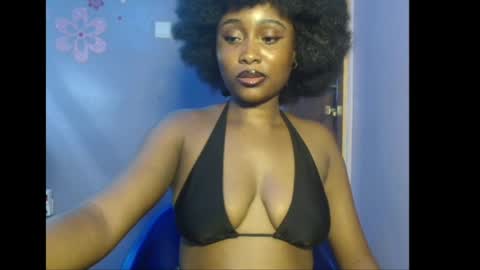 Snapshot of shena_xnomy chatting on 7, 7, 2026 Favour online show from 7, 7, 2026