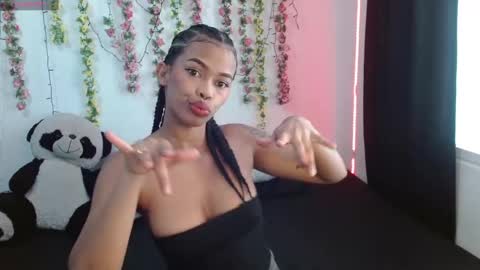 Snapshot of shenna_brunette_ chatting on 8, 10, 2025 Shenna online show from 8, 10, 2025
