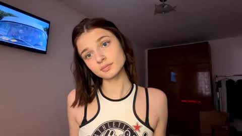 Snapshot of shennamajerus chatting on 3, 6, 2026 My name is Molly online show from 3, 6, 2026