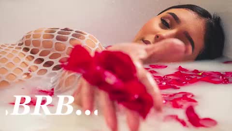 Sheyla Bakerr  online show from 9, 2, 2025