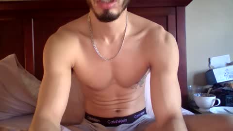Snapshot of sheyrey44 chatting on 29, 3, 2026 SHEYREY online show from 29, 3, 2026