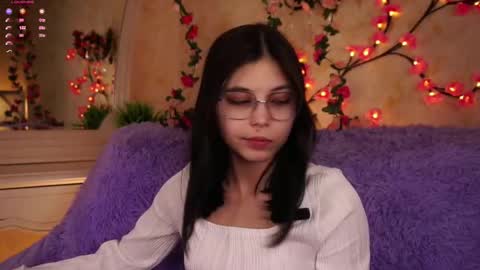 Iris online show from 11, 11, 2025