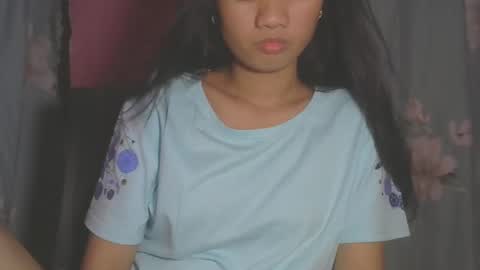 shimmering_kate online show from 1, 3, 2025