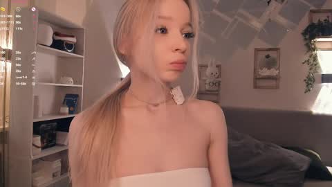 Stella  online show from 2, 4, 2026