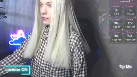 Snapshot of shiny_victoria chatting on 8, 5, 2026 Victoria online show from 8, 5, 2026