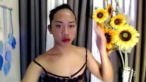 shira_cutttiebigcock online show from 27, 3, 2026