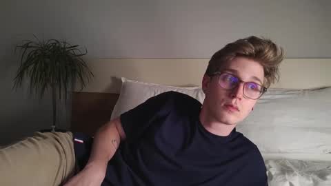 Snapshot of shirizo chatting on 5, 12, 2025 Matthew online show from 5, 12, 2025