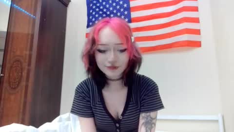 Luna online show from 25, 2, 2026