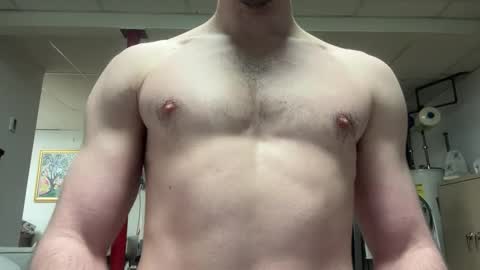 Snapshot of shirtlesshunk15 chatting on 15, 2, 2026 shirtlesshunk15 online show from 15, 2, 2026