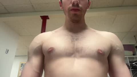 Snapshot of shirtlesshunk15 chatting on 28, 2, 2026 shirtlesshunk15 online show from 28, 2, 2026