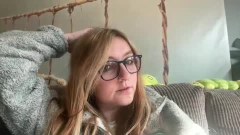 short sweetpea online show from 2, 3, 2025