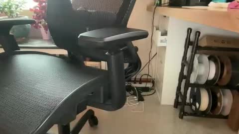 Snapshot of showflyer06 chatting on 2, 12, 2025 showflyer06 online show from 2, 12, 2025