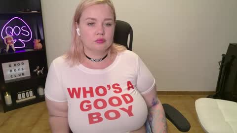 Snapshot of showmebbw chatting on 31, 5, 2026 Mimi online show from 31, 5, 2026