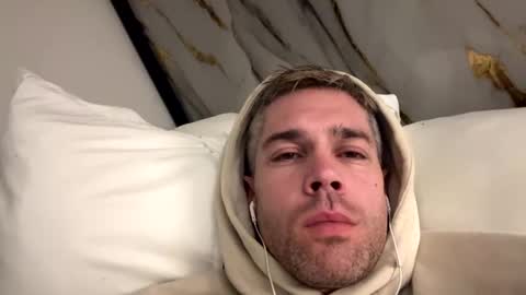 Snapshot of shreddylong chatting on 16, 11, 2025 shreddylong online show from 16, 11, 2025