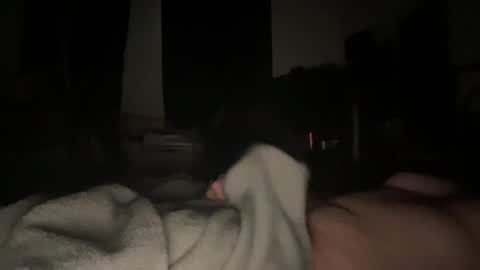 shy184_ online show from 1, 2, 2025