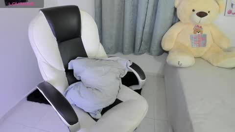 Snapshot of shy_angel4 chatting on 28, 12, 2024 Nahomy online show from 28, 12, 2024