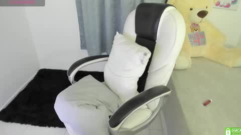 Snapshot of shy_angel4 chatting on 19, 2, 2025 Nahomy online show from 19, 2, 2025