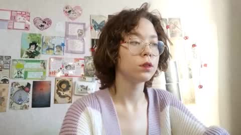Snapshot of shy_kiss_twinkle_bloop chatting on 9, 9, 2025 Milena online show from 9, 9, 2025