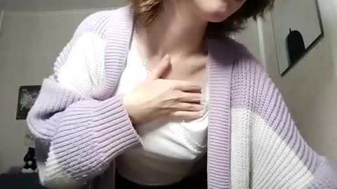 Snapshot of shy_kiss_twinkle_bloop chatting on 24, 9, 2025 Milena online show from 24, 9, 2025