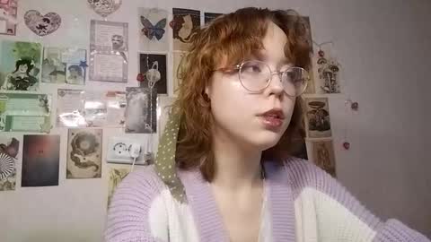 Snapshot of shy_kiss_twinkle_bloop chatting on 7, 10, 2025 Milena online show from 7, 10, 2025