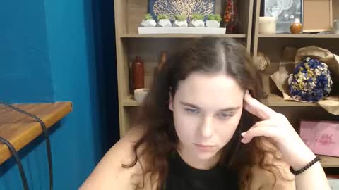 Snapshot of shy_lil chatting on 24, 9, 2025 shy_lil online show from 24, 9, 2025