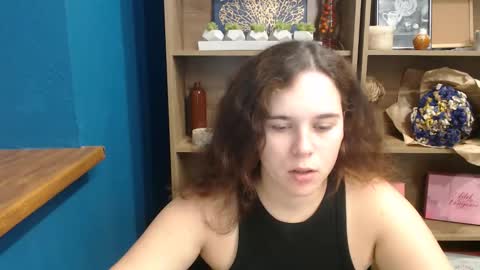 Snapshot of shy_lil chatting on 28, 9, 2025 shy_lil online show from 28, 9, 2025