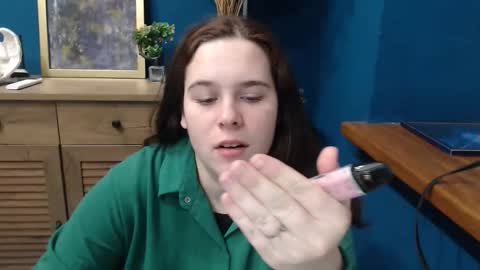 Snapshot of shy_lil chatting on 7, 11, 2025 shy_lil online show from 7, 11, 2025