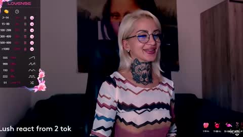 Snapshot of shy_mel chatting on 16, 9, 2025 Mellllll---- online show from 16, 9, 2025
