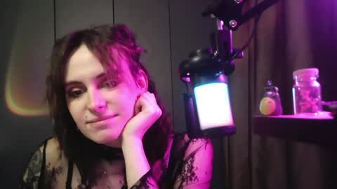 shy_miracle online show from 14, 4, 2026